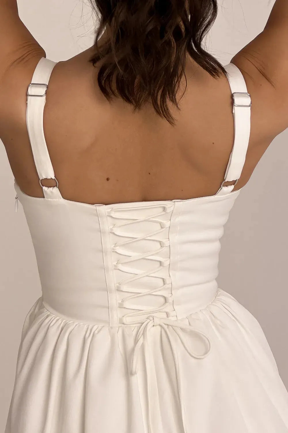 Vestido Midi Moldeador Blanco - Modelo Aghata